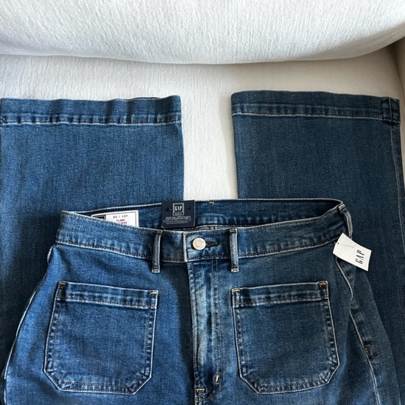 Gap Jeans - Highrise flared NWT - Picture 5 of 7